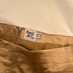 Princess polly champagne color skirt